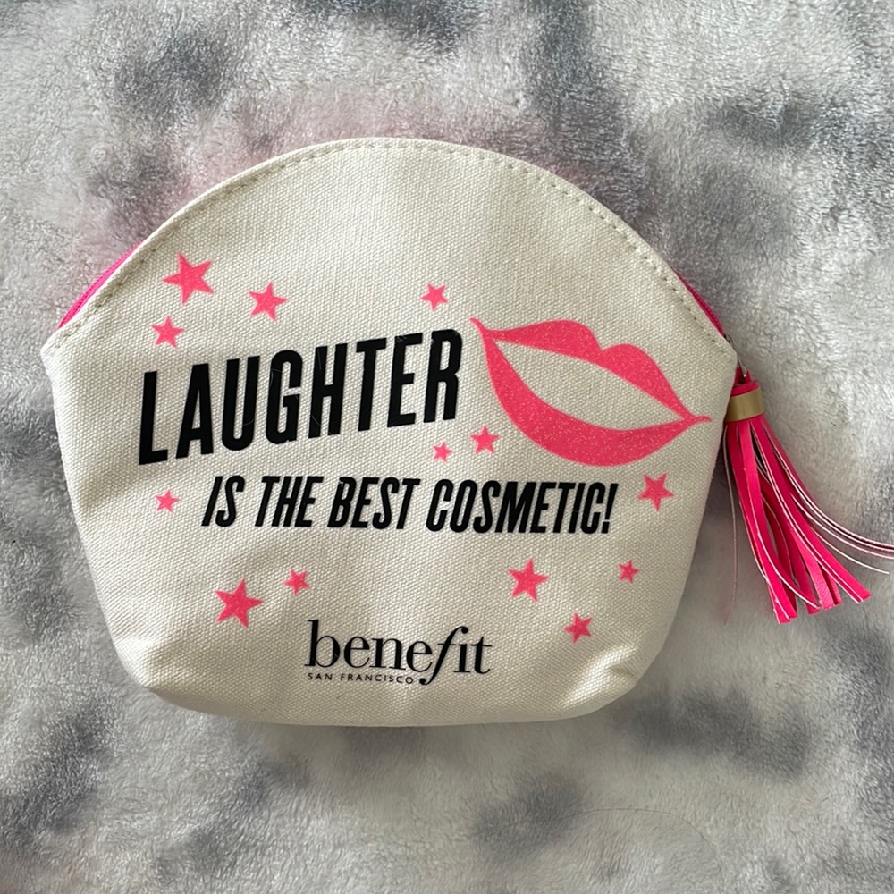✨Benefit Cosmetic Bag